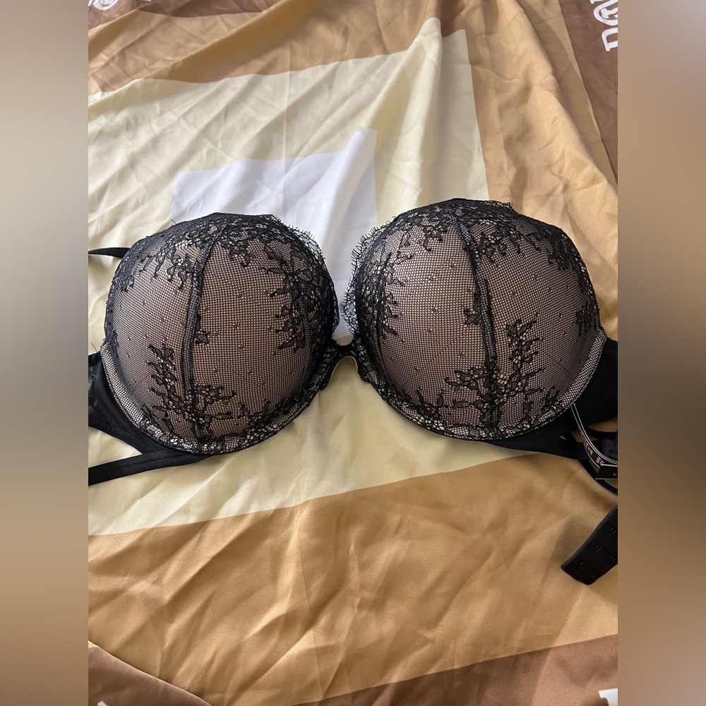 Victoria Secret Bombshell